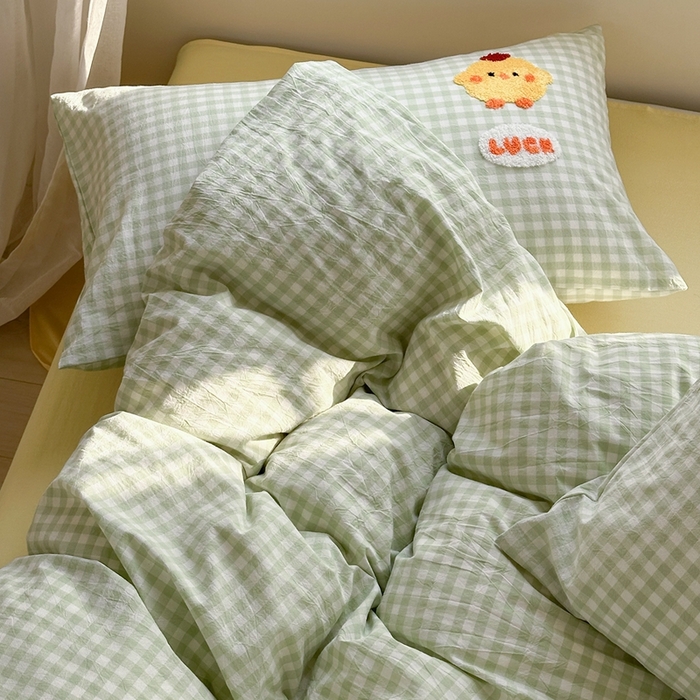 91家纺网 家纺一手货源 找家纺 洋铭区（原狠狠爱） 2024新款色织水洗棉毛巾绣四件套 小萌丫