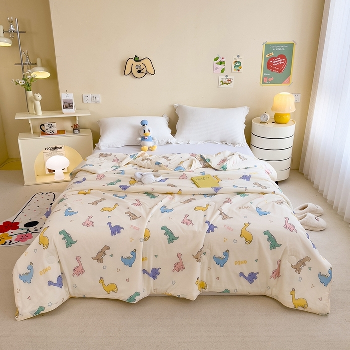 91家纺网 家纺一手货源 找家纺 米菲 2024新款A类凉感丝印花夏被夏凉被被芯 恐龙乐园