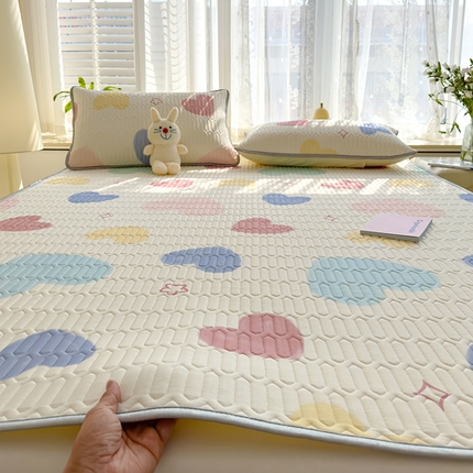 91家纺网 家纺一手货源 找家纺 伊人坊 2024新款A类凉感丝乳胶凉席三件套 心欢喜