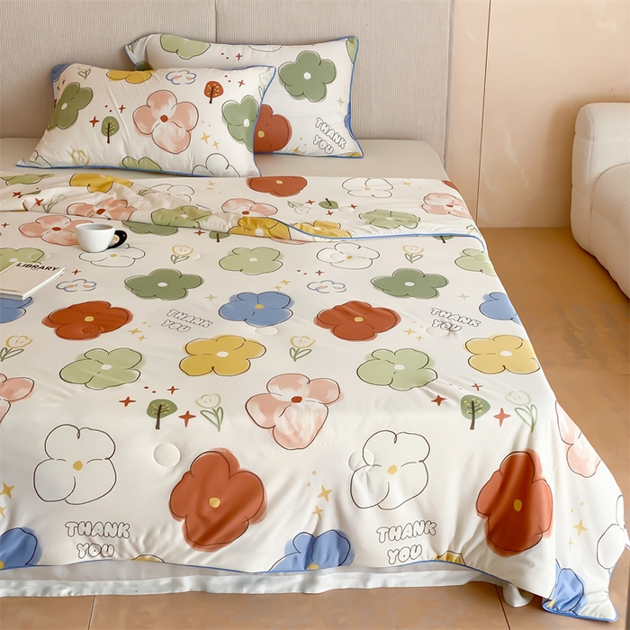 91家纺网 家纺一手货源 找家纺 头等舱 2026新款针织棉凉感氨纶A类印华大豆抗菌夏被 夏日心情