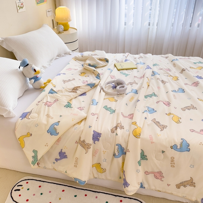 91家纺网 家纺一手货源 找家纺 米菲 2024新款A类凉感丝印花夏被夏凉被被芯 恐龙乐园