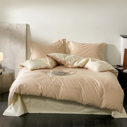 91家纺网 家纺一手货源 找家纺 荣轩家居 2024新款全棉字母一字绣古里系列四件套 古里-拿铁