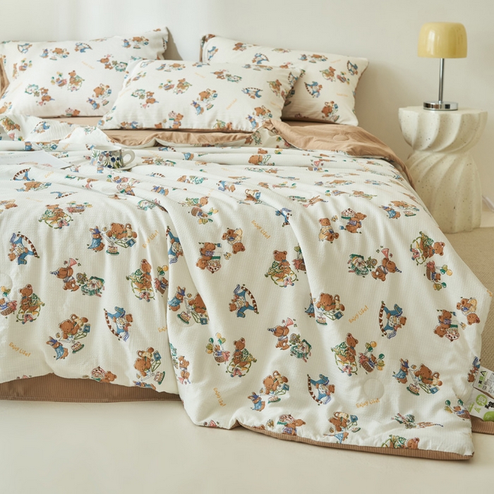 91家纺网 家纺一手货源 找家纺 畅销被业 2024新款A类泡芙棉印花夏被 欢乐熊