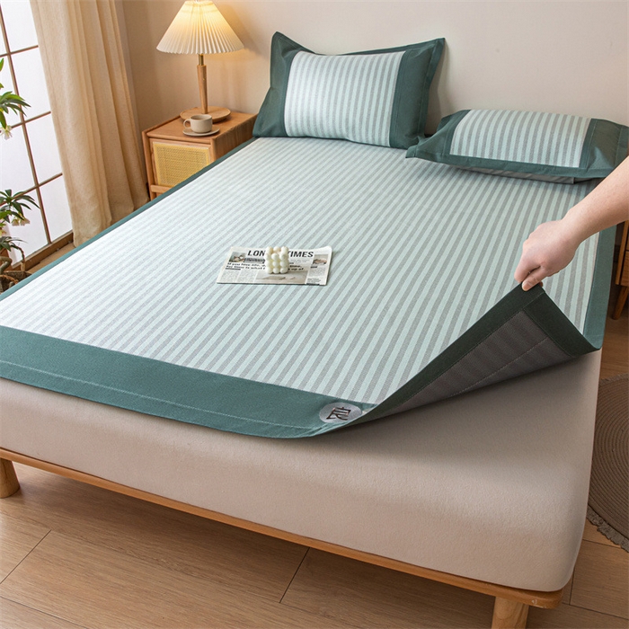 91家纺网 家纺一手货源 找家纺 启程 2024新款600D数码印花凉感冰藤席系列 绿竖条-冰藤席