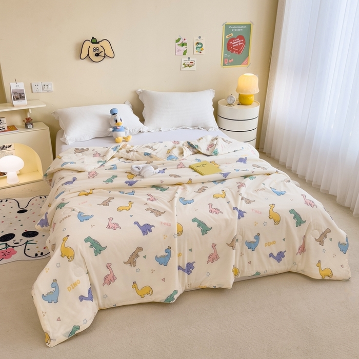 91家纺网 家纺一手货源 找家纺 米菲 2024新款A类凉感丝印花夏被夏凉被被芯 恐龙乐园