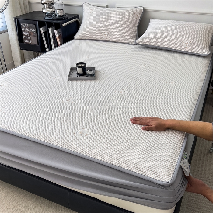 91家纺网 家纺一手货源 找家纺 鑫姿席业 2025新款抗菌凉豆豆提花床笠款凉席-小熊系列  冰豆豆熊猫系列-床笠款 柠檬黄