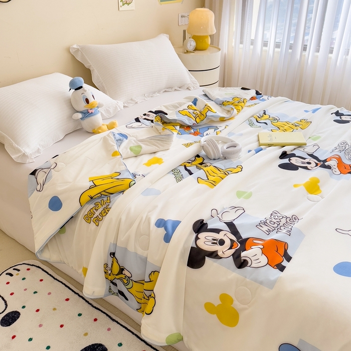 91家纺网 家纺一手货源 找家纺 米菲 2024新款A类凉感丝印花夏被夏凉被被芯 迪士尼-好朋友