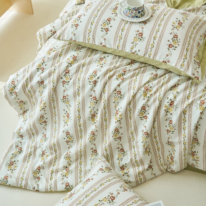 91家纺网 家纺一手货源 找家纺 畅销被业 2024新款A类泡芙棉印花夏被 凯伦庄园