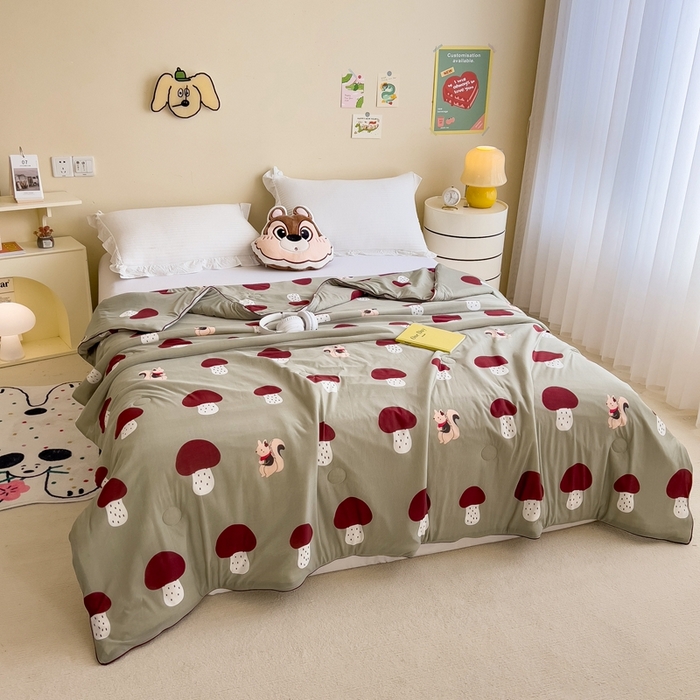 91家纺网 家纺一手货源 找家纺 米菲 2024新款A类凉感丝印花夏被夏凉被被芯 蘑菇松鼠