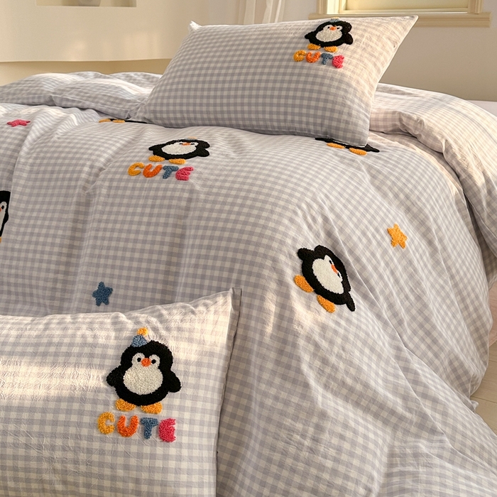 91家纺网 家纺一手货源 找家纺 洋铭区（原狠狠爱） 2024新款色织水洗棉毛巾绣四件套 星星企鹅