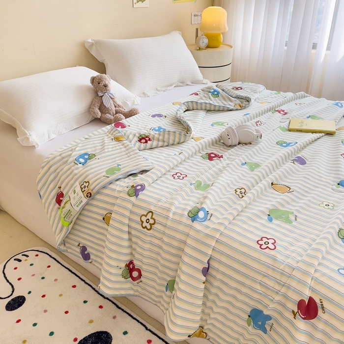 91家纺网 家纺一手货源 找家纺 米菲 2024新款A类凉感丝印花夏被夏凉被被芯 字母abc