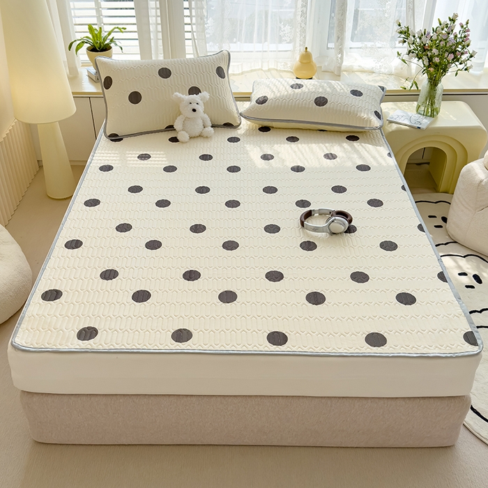 91家纺网 家纺一手货源 找家纺 伊人坊 2024新款A类凉感丝乳胶凉席三件套 黑色波点