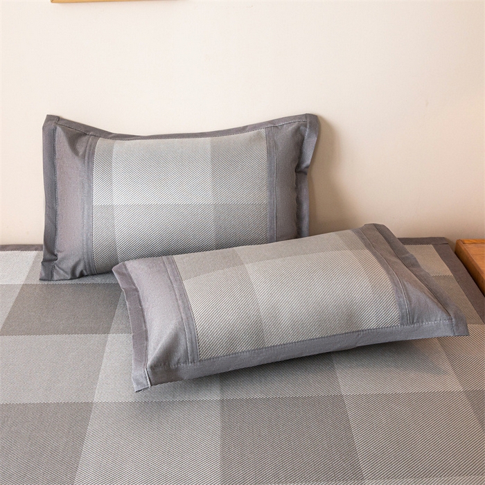 91家纺网 家纺一手货源 找家纺 启程 2024新款600D数码印花凉感冰藤席系列 灰大格-冰藤席