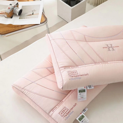 （总）鸿图枕业 2024新款护颈超软立体刺绣枕头枕芯--小H款
