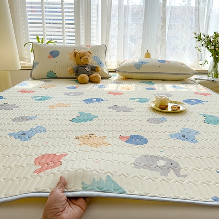 91家纺网 家纺一手货源 找家纺 （总）伊人坊 2024新款A类凉感丝乳胶凉席三件套