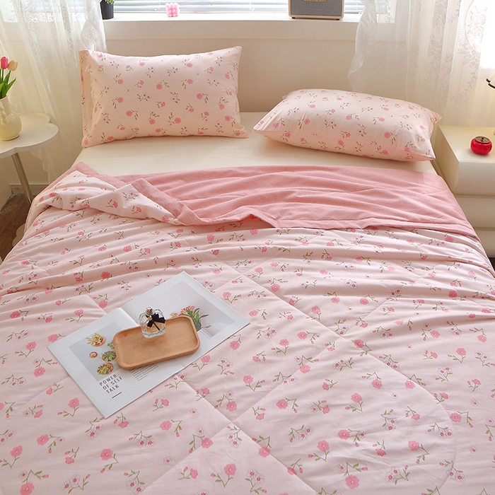 91家纺网 家纺一手货源 找家纺 金柚子2024新款全棉印花夏凉被 春意悠悠-粉