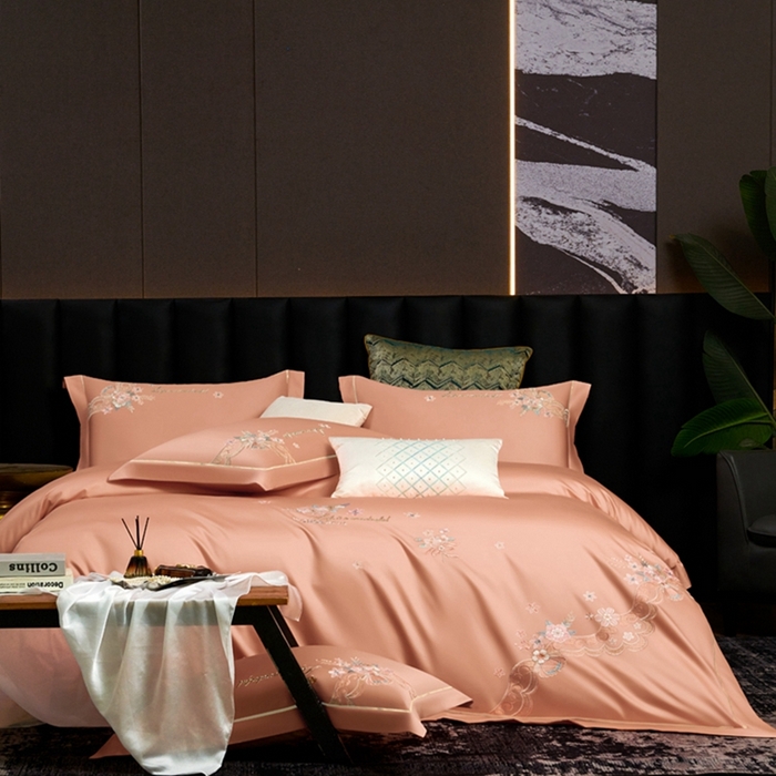 91家纺网 家纺一手货源 找家纺 U品汇 2024新款120支60s双股贡缎长绒棉重工刺绣花纯棉全棉四件套 花澜韵-西柚色