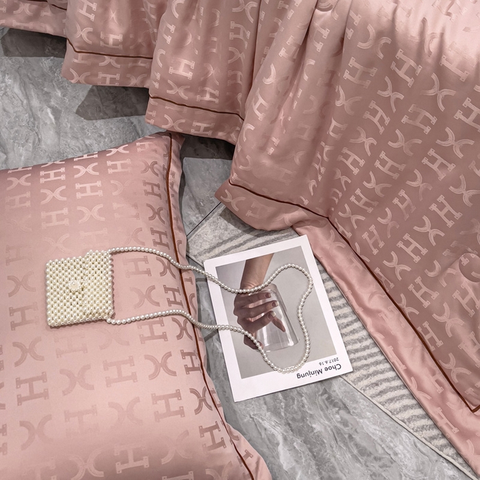 91家纺网 家纺一手货源 找家纺 丽卡家纺 2024新款60s贡缎提花水洗天丝夏被四件套-莫奈 莫奈-蔷薇粉