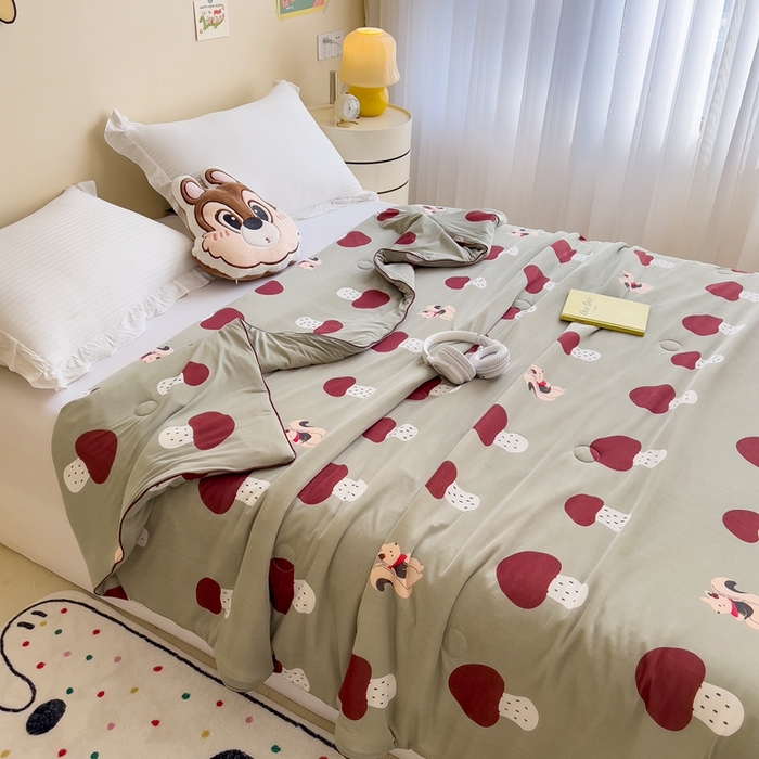 91家纺网 家纺一手货源 找家纺 米菲 2024新款A类凉感丝印花夏被夏凉被被芯 蘑菇松鼠