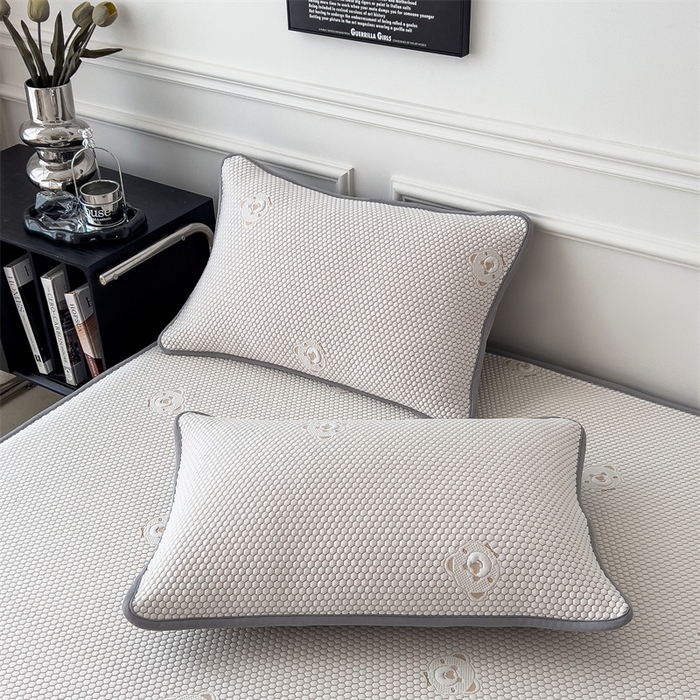 91家纺网 家纺一手货源 找家纺 鑫姿席业 2025新款抗菌凉豆豆提花床笠款凉席-小熊系列  冰豆豆熊猫系列-床笠款 柠檬黄