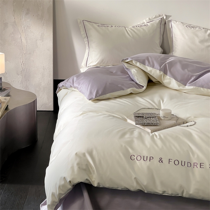 91家纺网 家纺一手货源 找家纺 荣轩家居 2024新款全棉字母一字绣古里系列四件套 古里-奶油紫