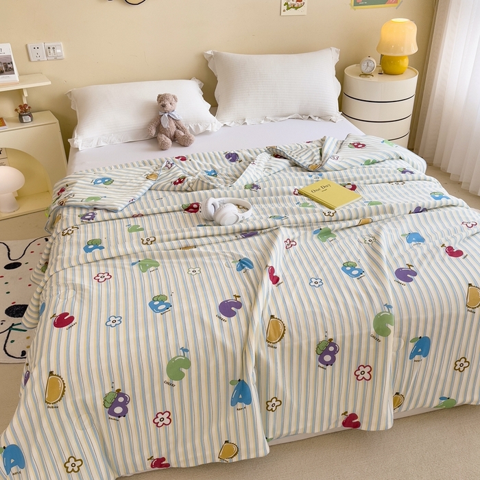 91家纺网 家纺一手货源 找家纺 米菲 2024新款A类凉感丝印花夏被夏凉被被芯 字母abc