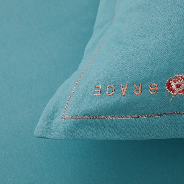 91家纺网 家纺一手货源 找家纺 润淳家居 2026新款全棉磨毛刺绣四件套 卡密拉玫瑰花 迷雾绿