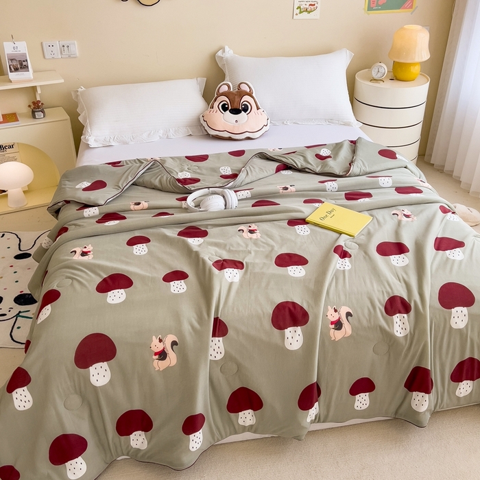 91家纺网 家纺一手货源 找家纺 米菲 2024新款A类凉感丝印花夏被夏凉被被芯 蘑菇松鼠