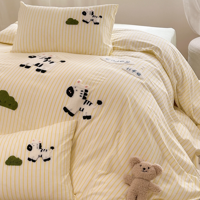 91家纺网 家纺一手货源 找家纺 洋铭区（原狠狠爱） 2024新款色织水洗棉毛巾绣四件套 小斑马