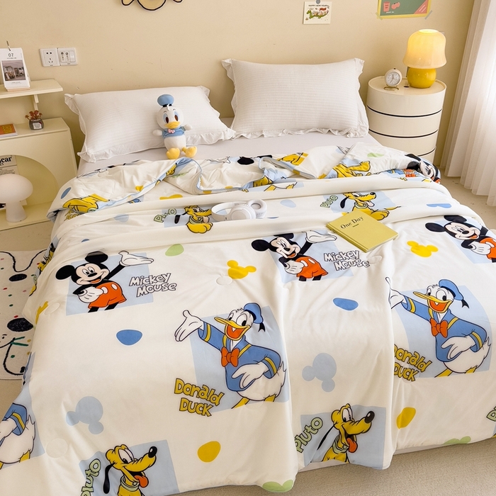 91家纺网 家纺一手货源 找家纺 米菲 2024新款A类凉感丝印花夏被夏凉被被芯 迪士尼-好朋友