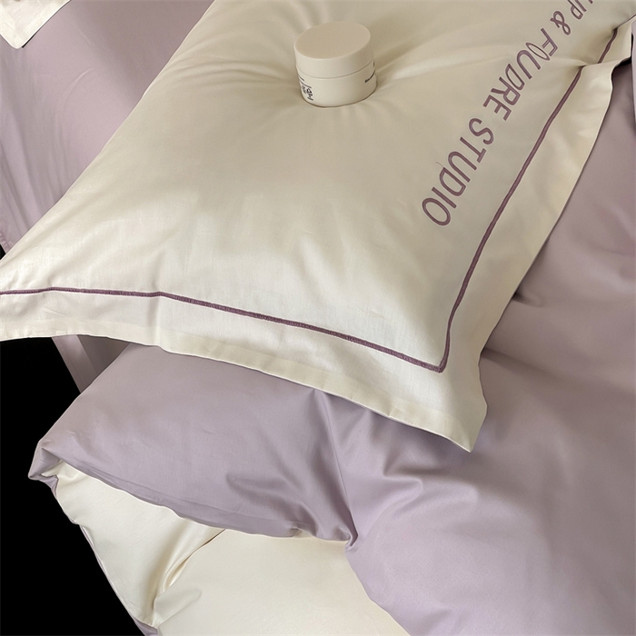 91家纺网 家纺一手货源 找家纺 荣轩家居 2024新款全棉字母一字绣古里系列四件套 古里-奶油紫