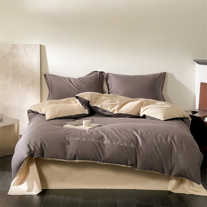 91家纺网 家纺一手货源 找家纺 荣轩家居 2024新款全棉字母一字绣古里系列四件套 古里-摩卡