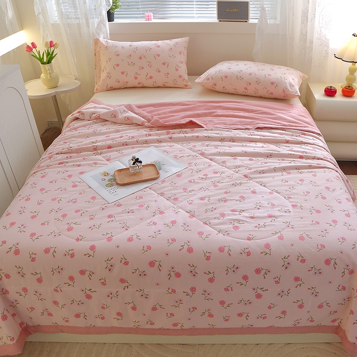 91家纺网 家纺一手货源 找家纺 金柚子2024新款全棉印花夏凉被 春意悠悠-粉