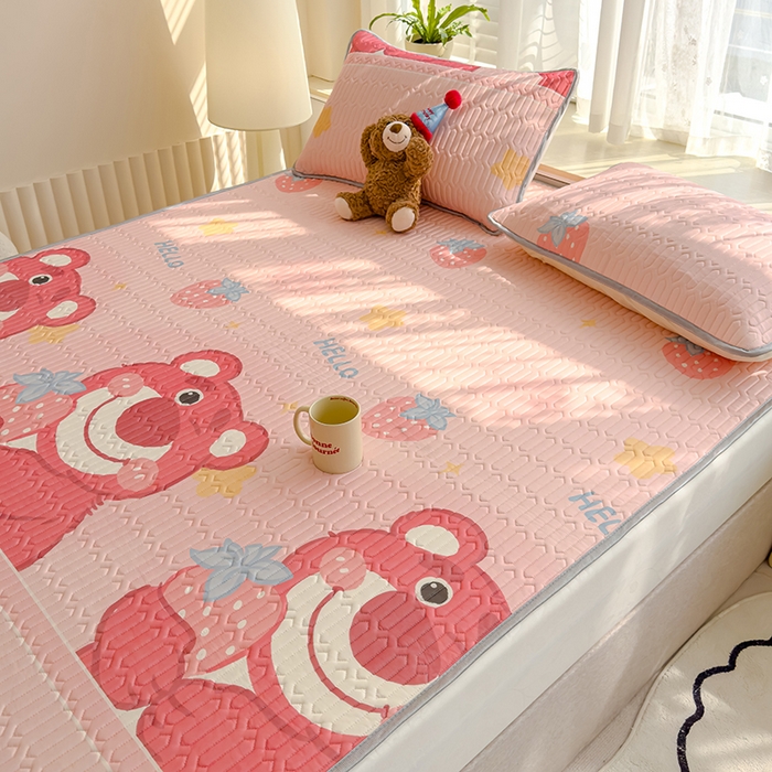 91家纺网 家纺一手货源 找家纺 伊人坊 2024新款A类凉感丝乳胶凉席三件套 草莓熊