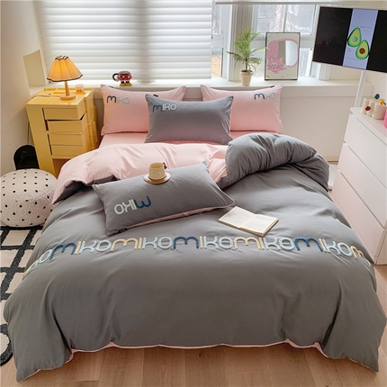 91家纺网 家纺一手货源 找家纺 （总）云雀 2025新款水洗亲肤棉字母毛巾绣四件套-米朵