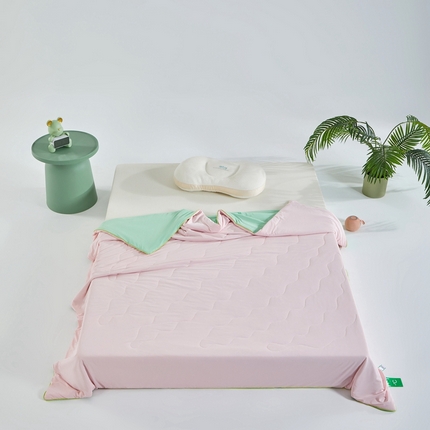 91家纺网 家纺一手货源 找家纺 龙图 2024新款氨纶凉感丝夏被瓜瓜被冰淇淋西瓜被夏凉被空调被-粉色