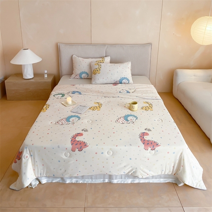 91家纺网 家纺一手货源 找家纺 头等舱 2025新款针织棉凉感氨纶A类印华大豆抗菌夏被 恐龙世界