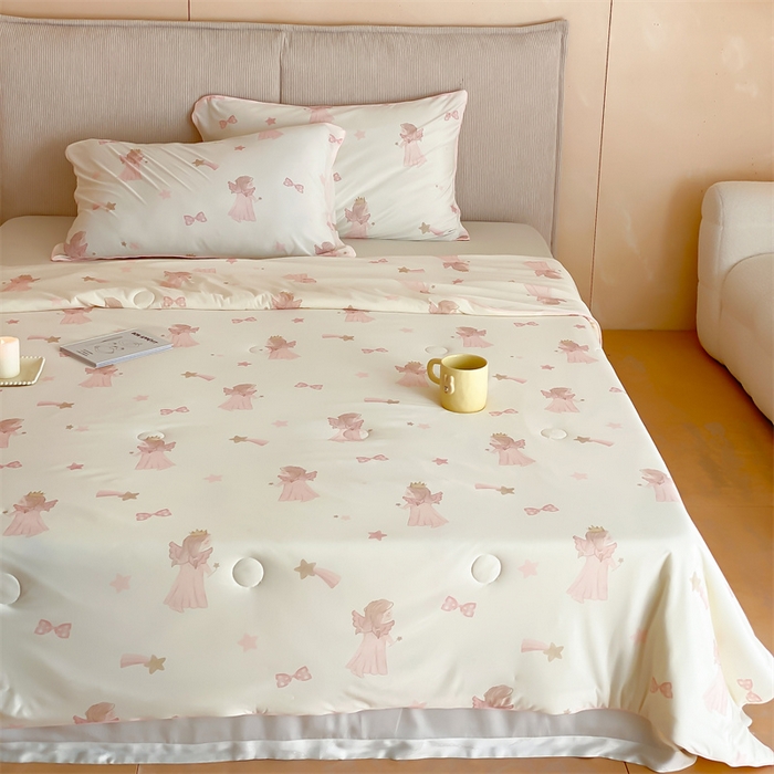 91家纺网 家纺一手货源 找家纺 头等舱 2025新款针织棉凉感氨纶A类印华大豆抗菌夏被 梦幻城堡