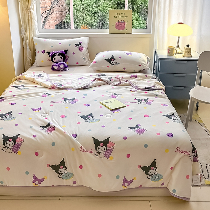 91家纺网 家纺一手货源 找家纺 桃子家居 2024新款A类三丽鸥正版授权高品质牛奶丝软糯针织棉夏被系列 针织棉三丽鸥-彩糖库洛米