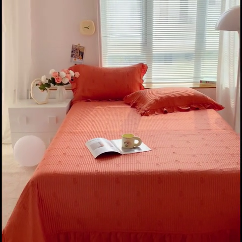 91家纺网 家纺一手货源 找家纺 胜权家纺 2024新款A类60S天丝夹棉绣花床盖三件套 静待花开--香橙橘