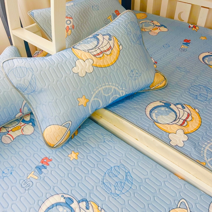 91家纺网 家纺一手货源 找家纺 小虾米 2024新款上下床乳胶凉席床笠款印花凉席三件套 宇航员