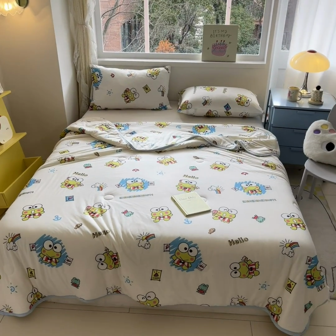 91家纺网 家纺一手货源 找家纺 金爱家 2024新款A类三丽鸥正版授权高品质牛奶丝软糯针织棉夏被系列 针织棉三丽鸥-彩虹大眼蛙