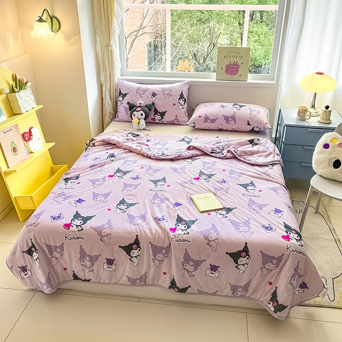 91家纺网 家纺一手货源 找家纺 金爱家 2024新款A类三丽鸥正版授权高品质牛奶丝软糯针织棉夏被系列 针织棉三丽鸥-紫色梦幻库洛米