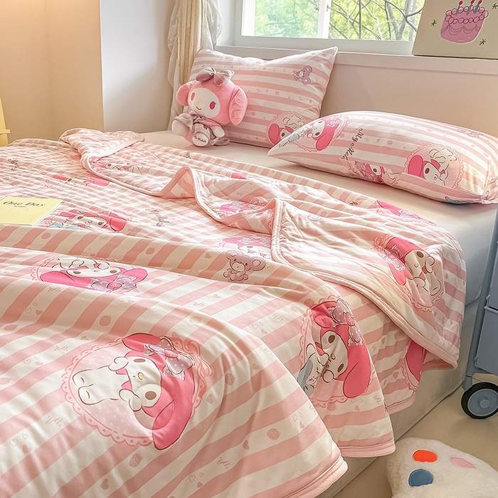 91家纺网 家纺一手货源 找家纺 金爱家 2024新款A类三丽鸥正版授权高品质牛奶丝软糯针织棉夏被系列 针织棉三丽鸥-粉粉美乐蒂