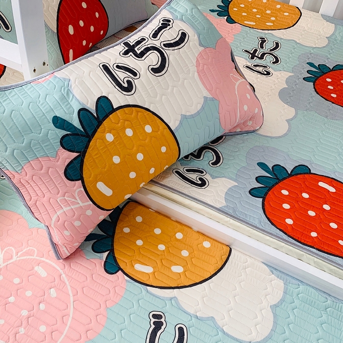 91家纺网 家纺一手货源 找家纺 小虾米 2024新款上下床乳胶凉席床笠款印花凉席三件套 草莓