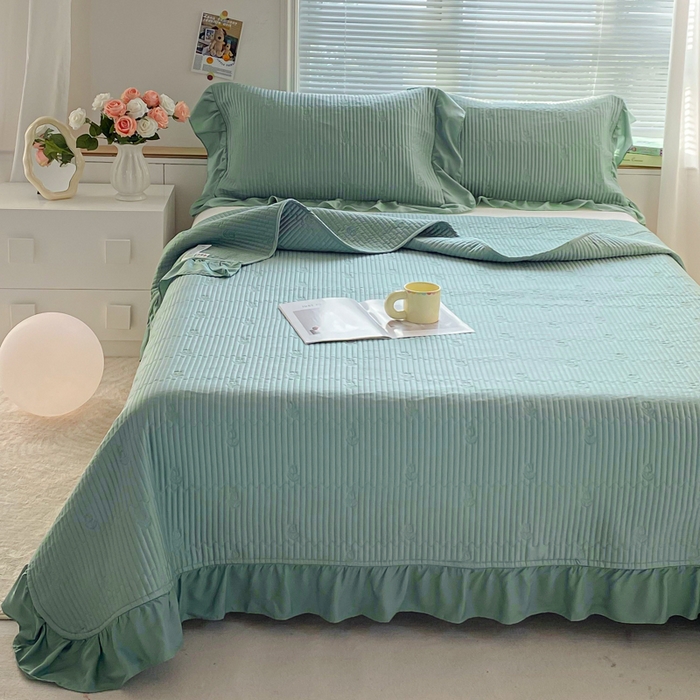 91家纺网 家纺一手货源 找家纺 胜权家纺 2024新款A类60S天丝夹棉绣花床盖三件套 静待花开--浅豆绿