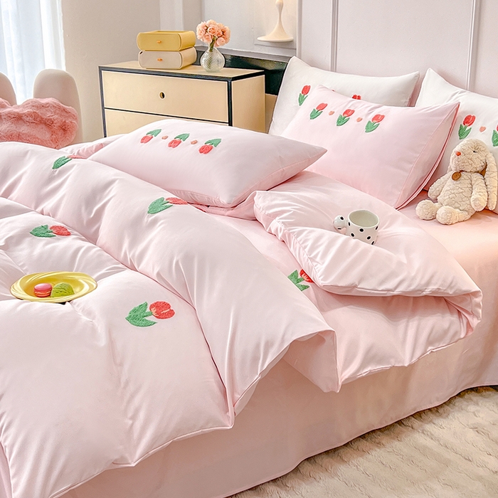 91家纺网 家纺一手货源 找家纺 艾米家居 2025水洗真丝四件套毛巾绣四件套-郁金香系列 粉