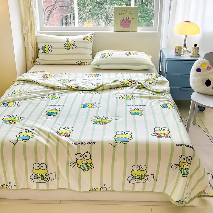 91家纺网 家纺一手货源 找家纺 金爱家 2024新款A类三丽鸥正版授权高品质牛奶丝软糯针织棉夏被系列 针织棉三丽鸥-夏日大眼蛙