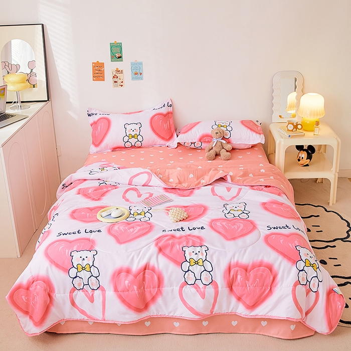 91家纺网 家纺一手货源 找家纺 卡斯诺家纺馆 2025新款芦荟棉亲肤印花夏被（下载包包含买家秀） 粉心熊