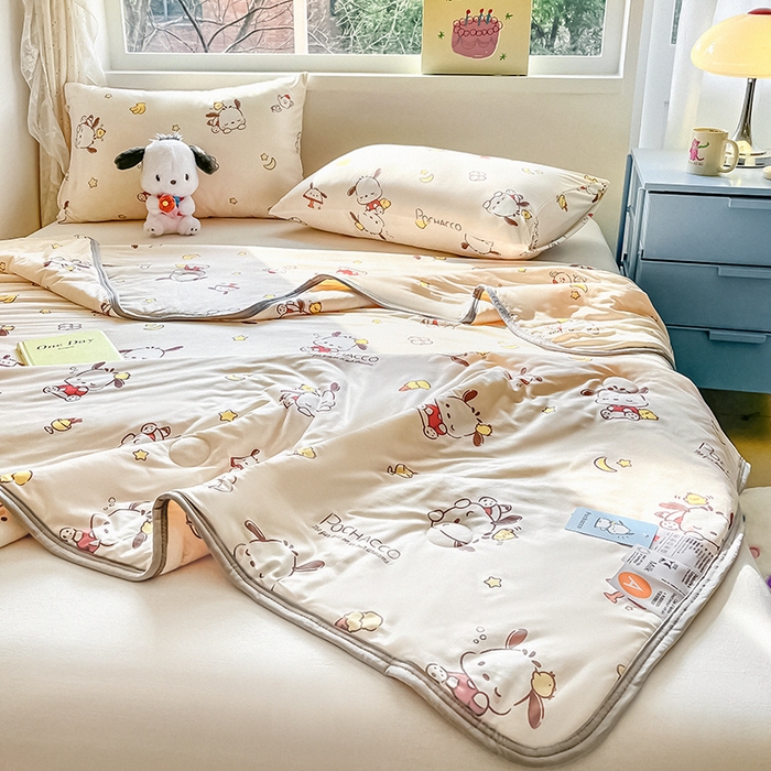 91家纺网 家纺一手货源 找家纺 金爱家 2024新款A类三丽鸥正版授权高品质牛奶丝软糯针织棉夏被系列 针织棉三丽鸥-小鸡帕恰狗